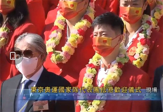 男同gay打屁股spank